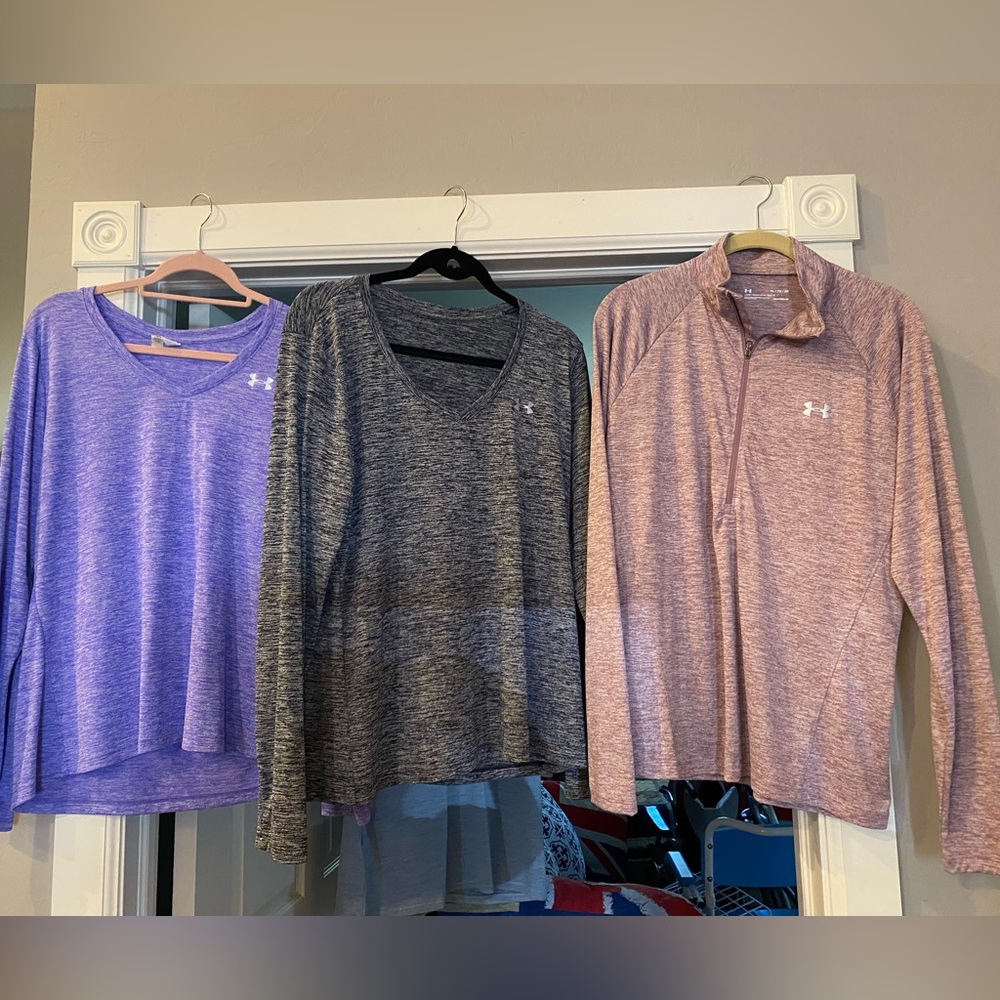 Like New XL Under Armour Women's Long Sleeve Tops